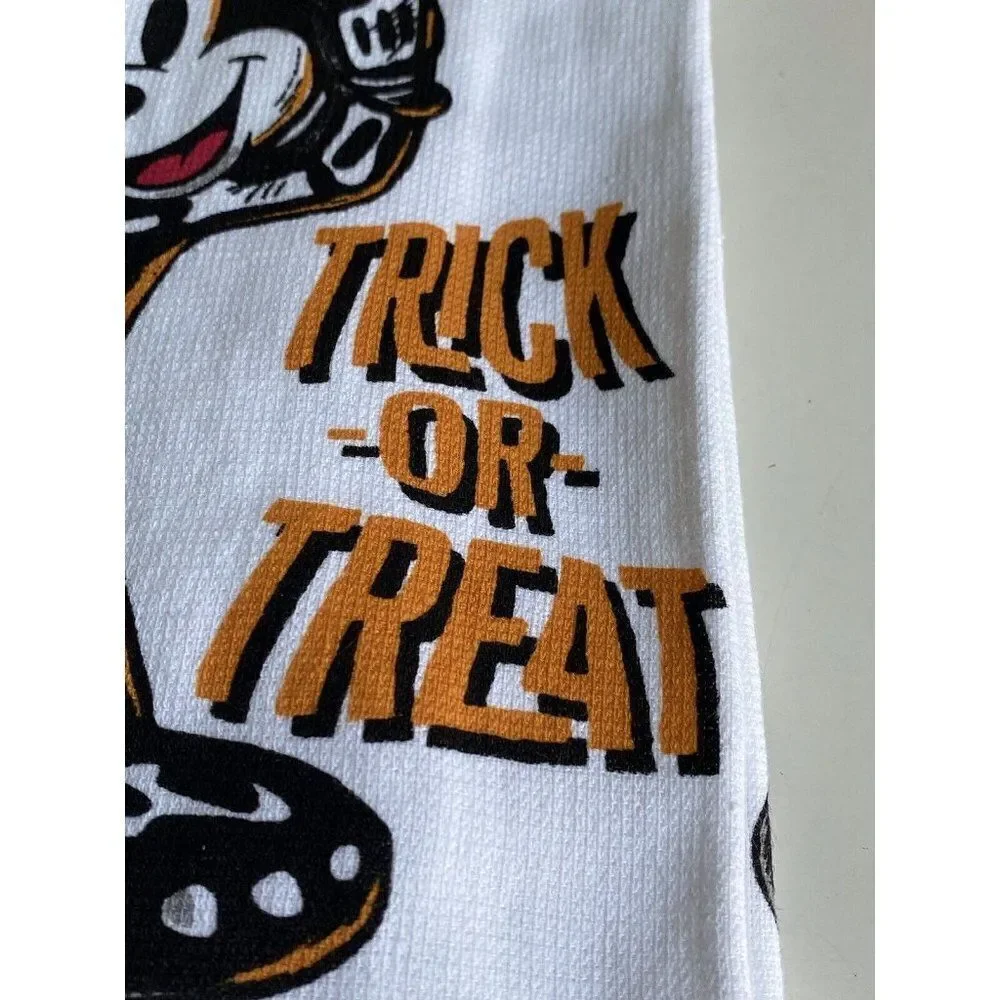 2 Pk Disney Halloween‎ Kitchen Towels Mickey Mouse Trick Treat Skeleton Costume